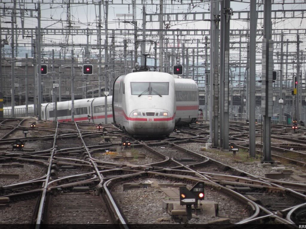 ICE train weaving its way into Zurich Main Station.