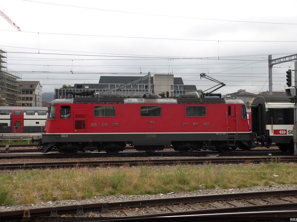 Re4/4 heading a train out of Zurich Main Station. 