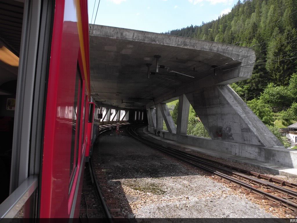 Making our way into the strange bridge/ tunnel portal combination. 