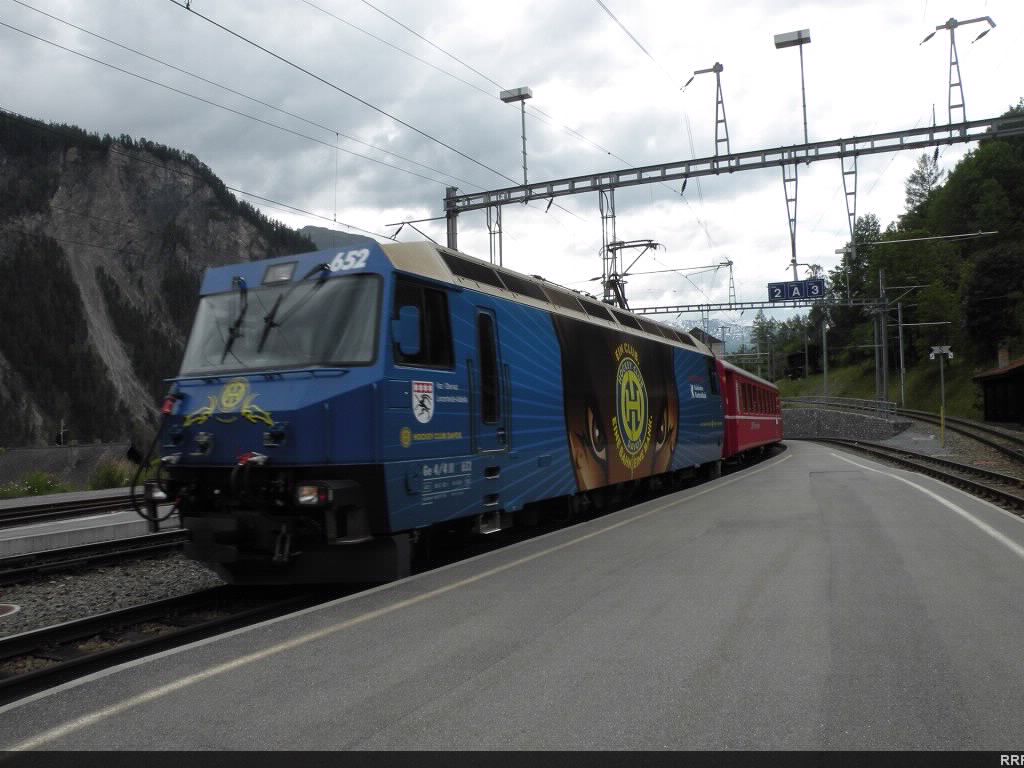 Chur bound traimn behind a Ge 4/4 III arriving at Filisur.