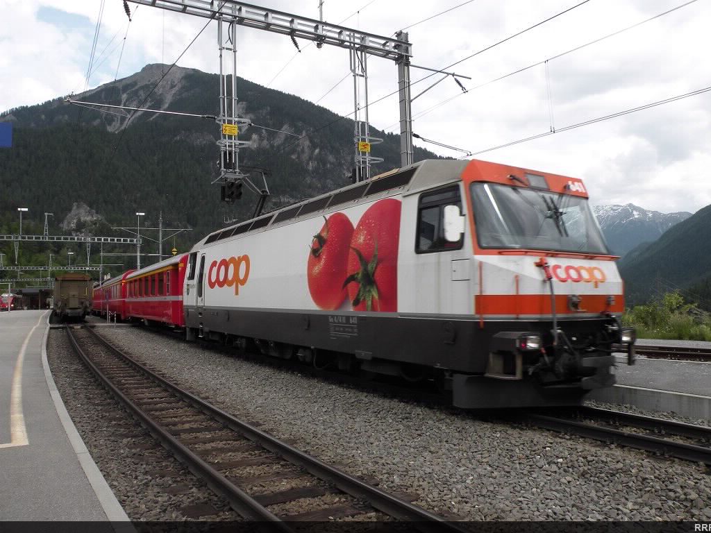 The Chur bound train is first out.