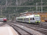 RABe526 coming off the old Lötschberg Line while a train heads the opposite direction on the valley line.