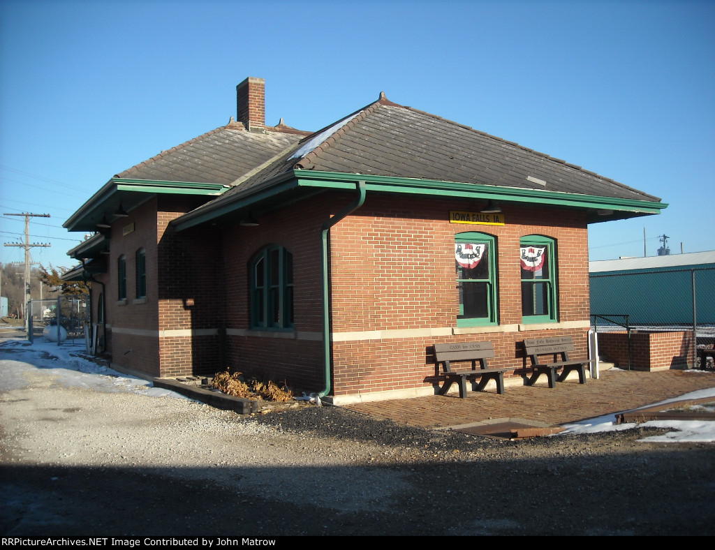 Former Illinois Central Depot
