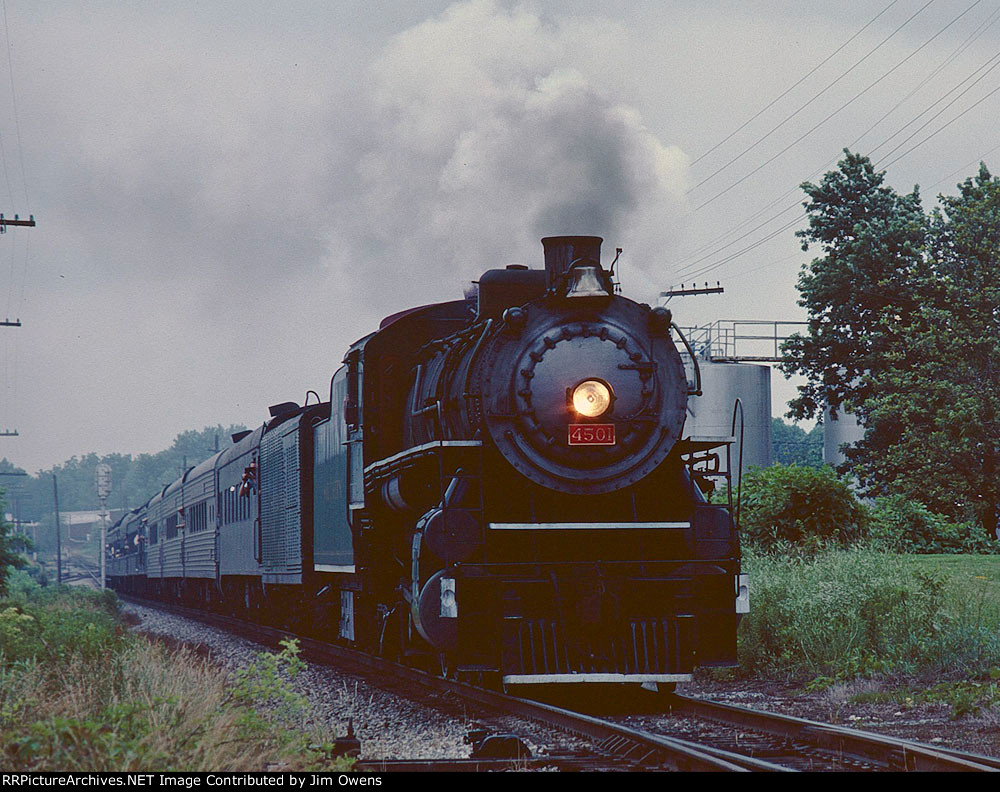 SOU 4501 headed south.