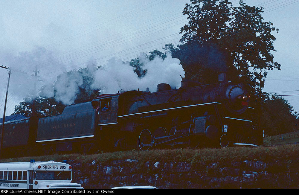 SOU 4501 headed south.