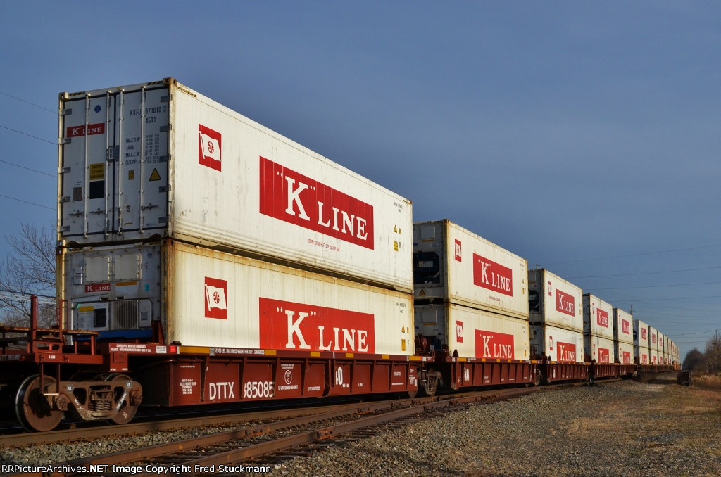 EverythTng is new here.