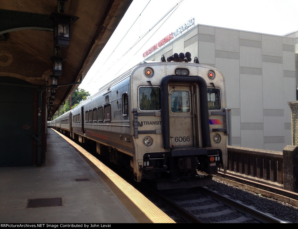 Midtown Direct Cab Car