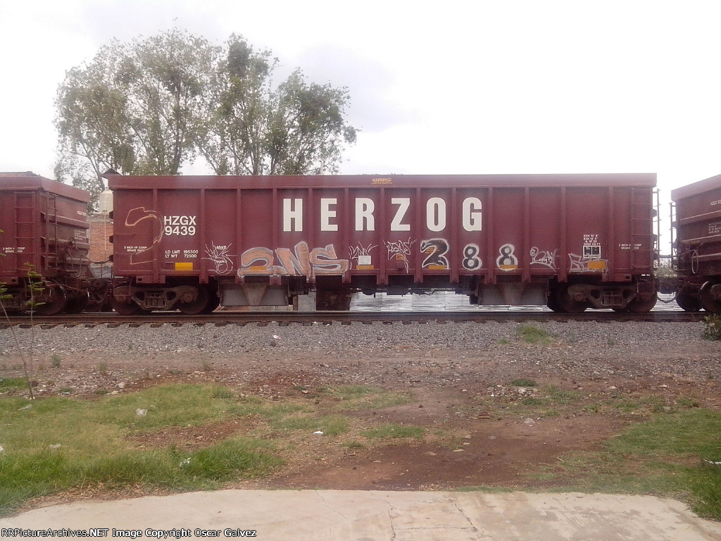 HZGX 9439 Gondola Balastrera a control remoto