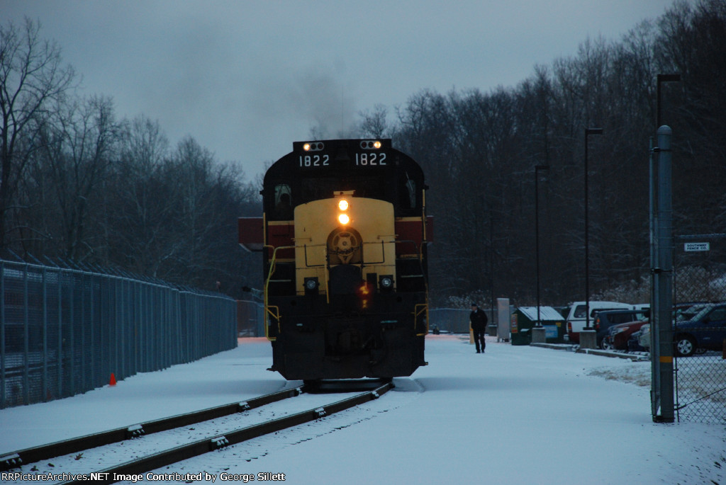 Tie made, 1822 can now start pumping air.