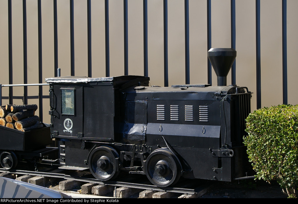 WEBB PLYWOOD PLMOUTH MADE TO LOOK LIKE A STEAM ENGINE