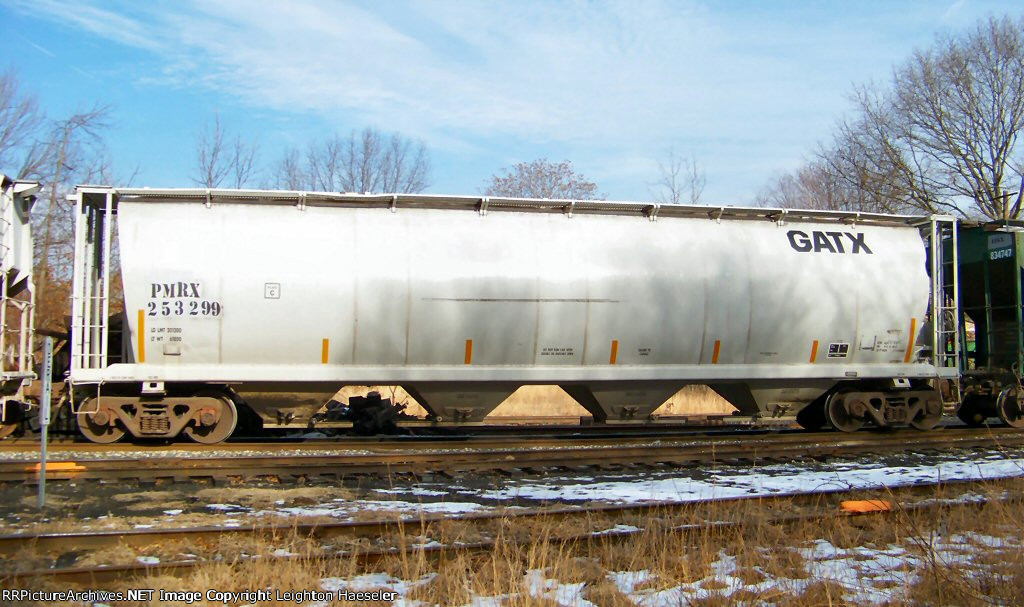 PMRX 253299 (ex-GFSX 253299) in GATX paint