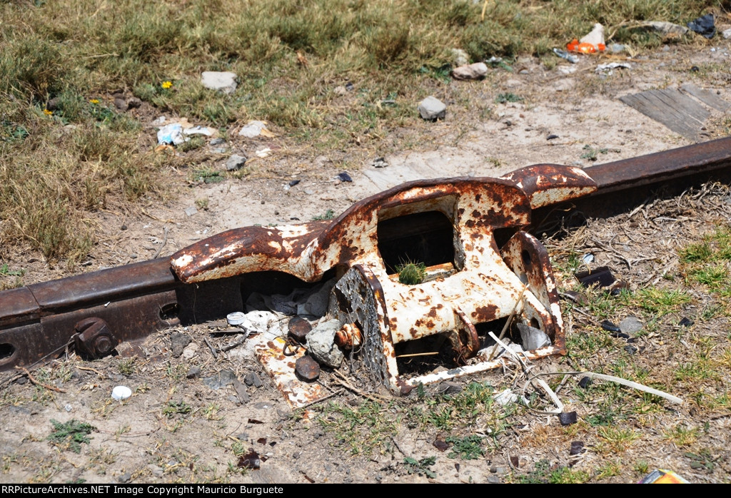 Tepa abandoned rail tracks - derailer