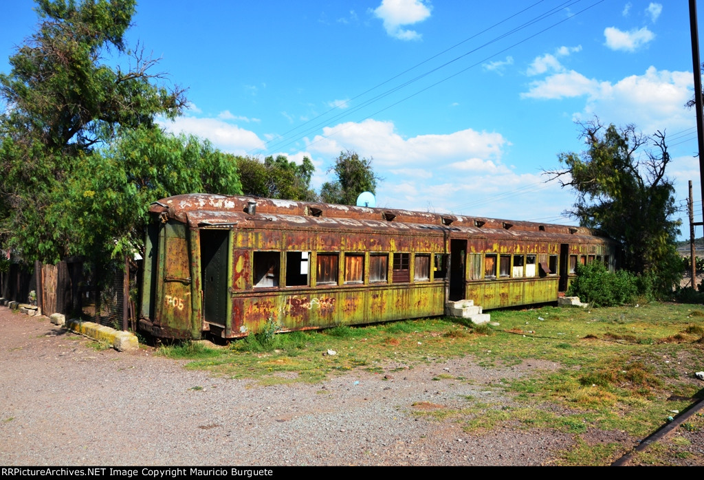 Old Passenger car at San Agustin Station