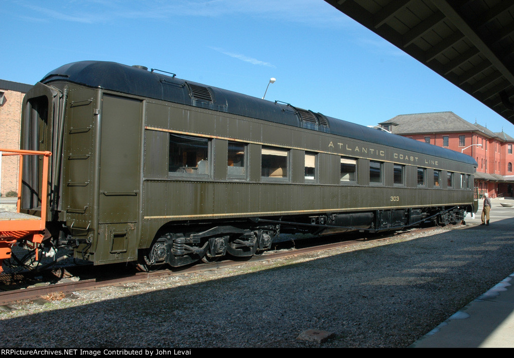 A restored Atlantic Coast Line at<Rocky Mount Depot