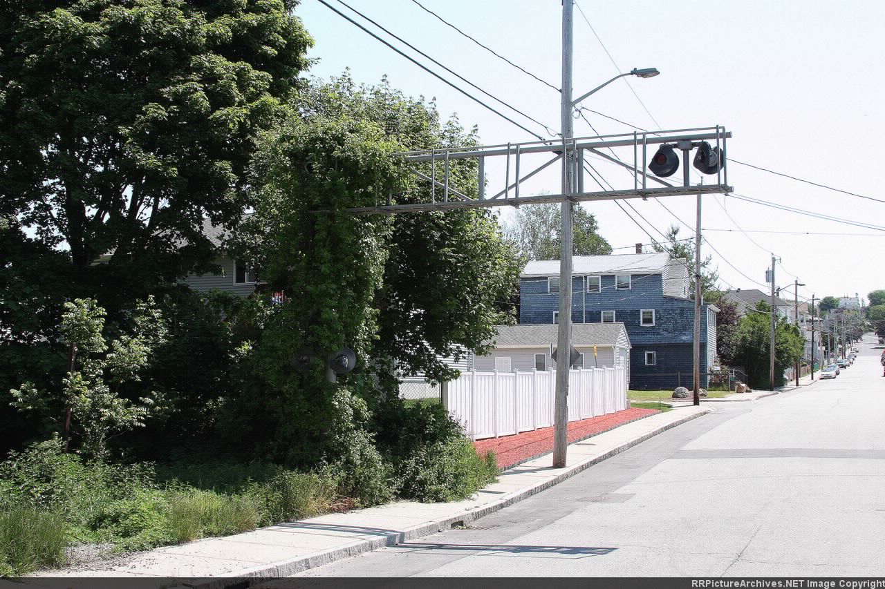 Derilect Crossing Cantilever