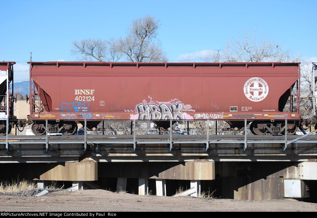 BNSF 402124