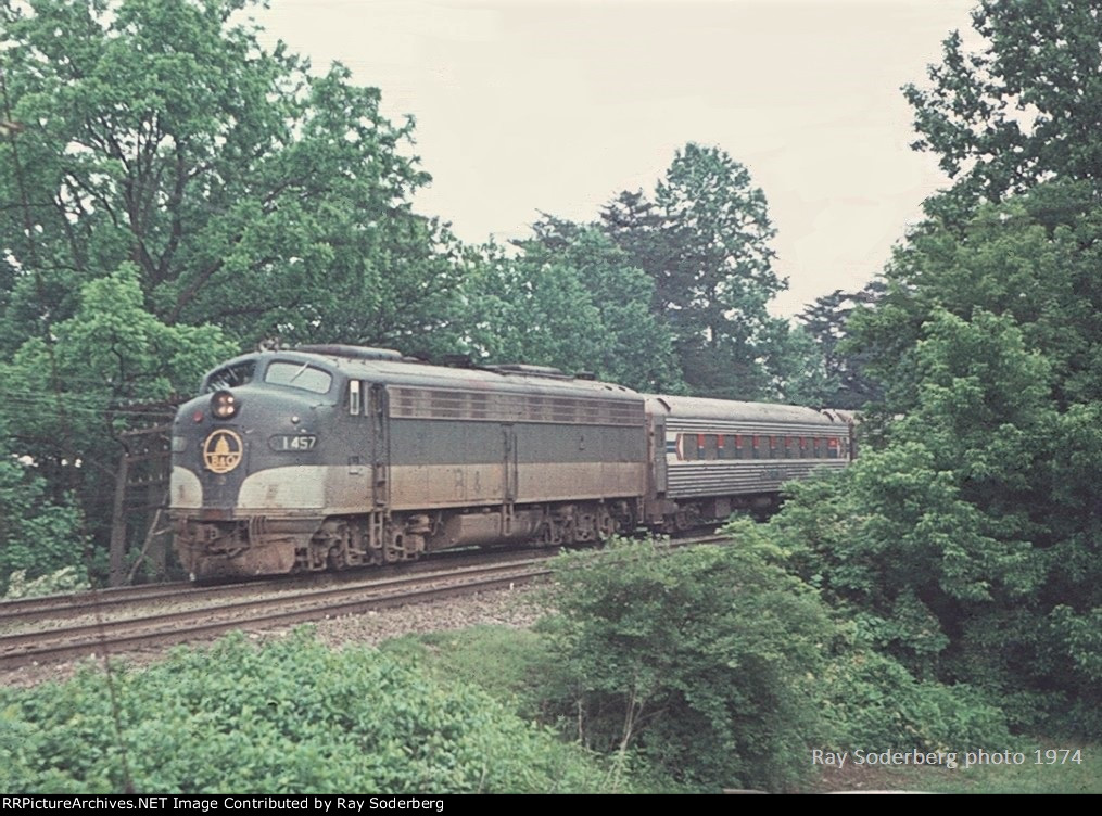 Westbound at Garrett Park