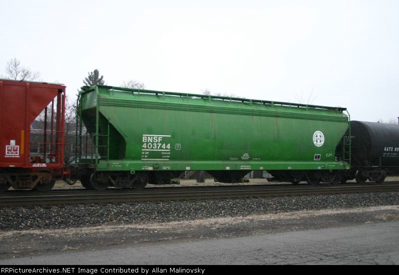 BNSF 403744