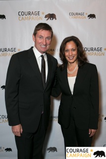 Wayne Gretzky & AG Kamala Harris at the 2012 Spirit of Courage Awards
