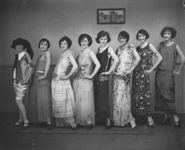 what shoes do flappers wear