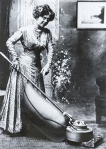 vacuum cleaner invented 1901