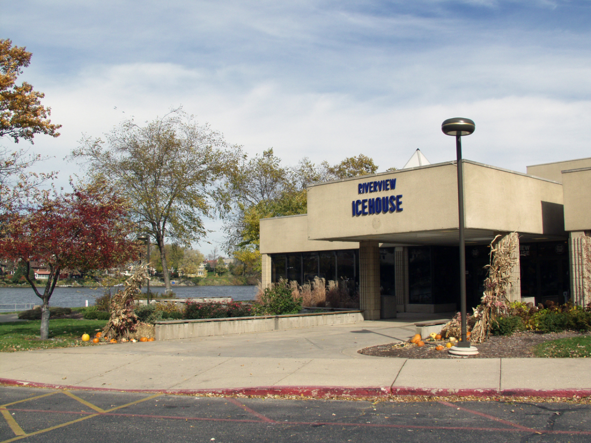Riverview Ice House Ice Rink in Rockford, IL Travel Sports
