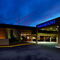 Paramount Plaza Hotel & Suites