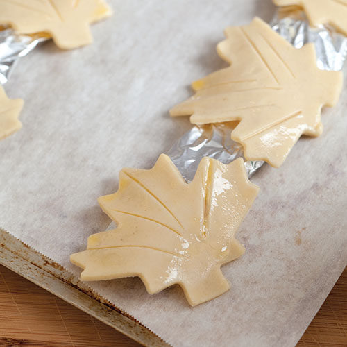 ButterscotchPecan Acorns and Pastry Leaves Sandra Lee