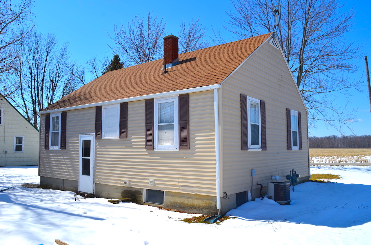 Cozy Single Family Home and Buildings in Monroeville Scheerer
