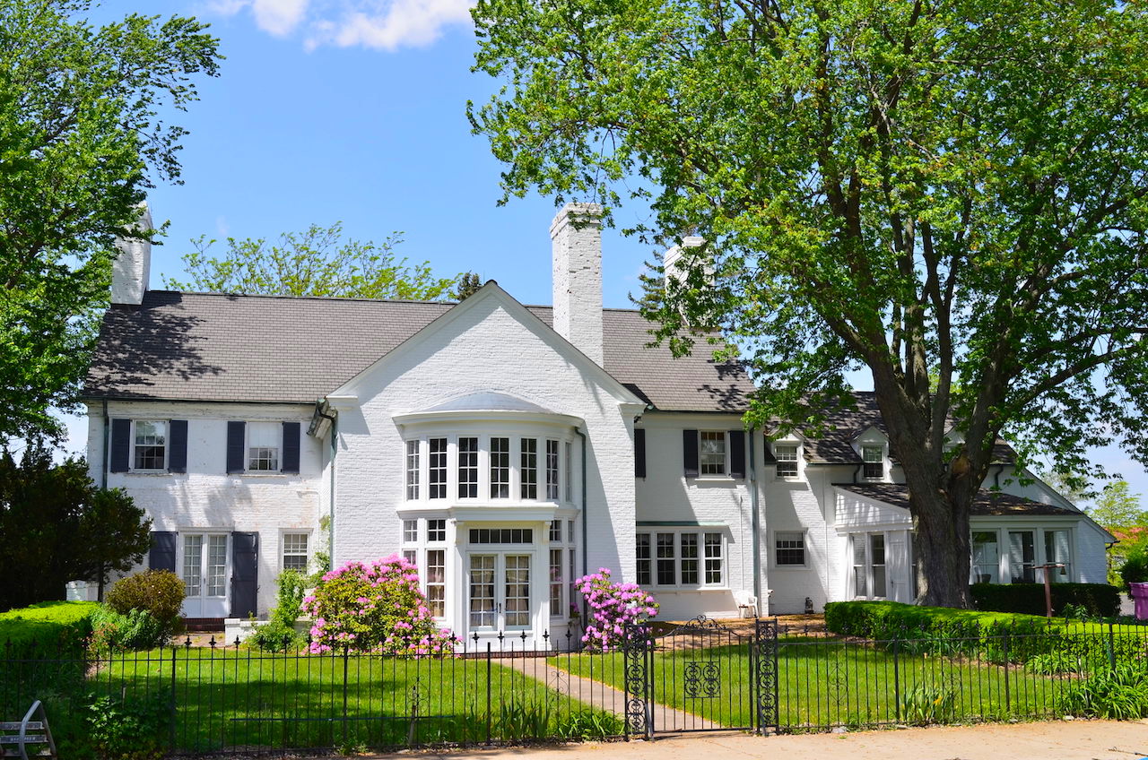 Beautiful 6 bedroom, 5 bath home on 11 acres in Goshen, Indiana
