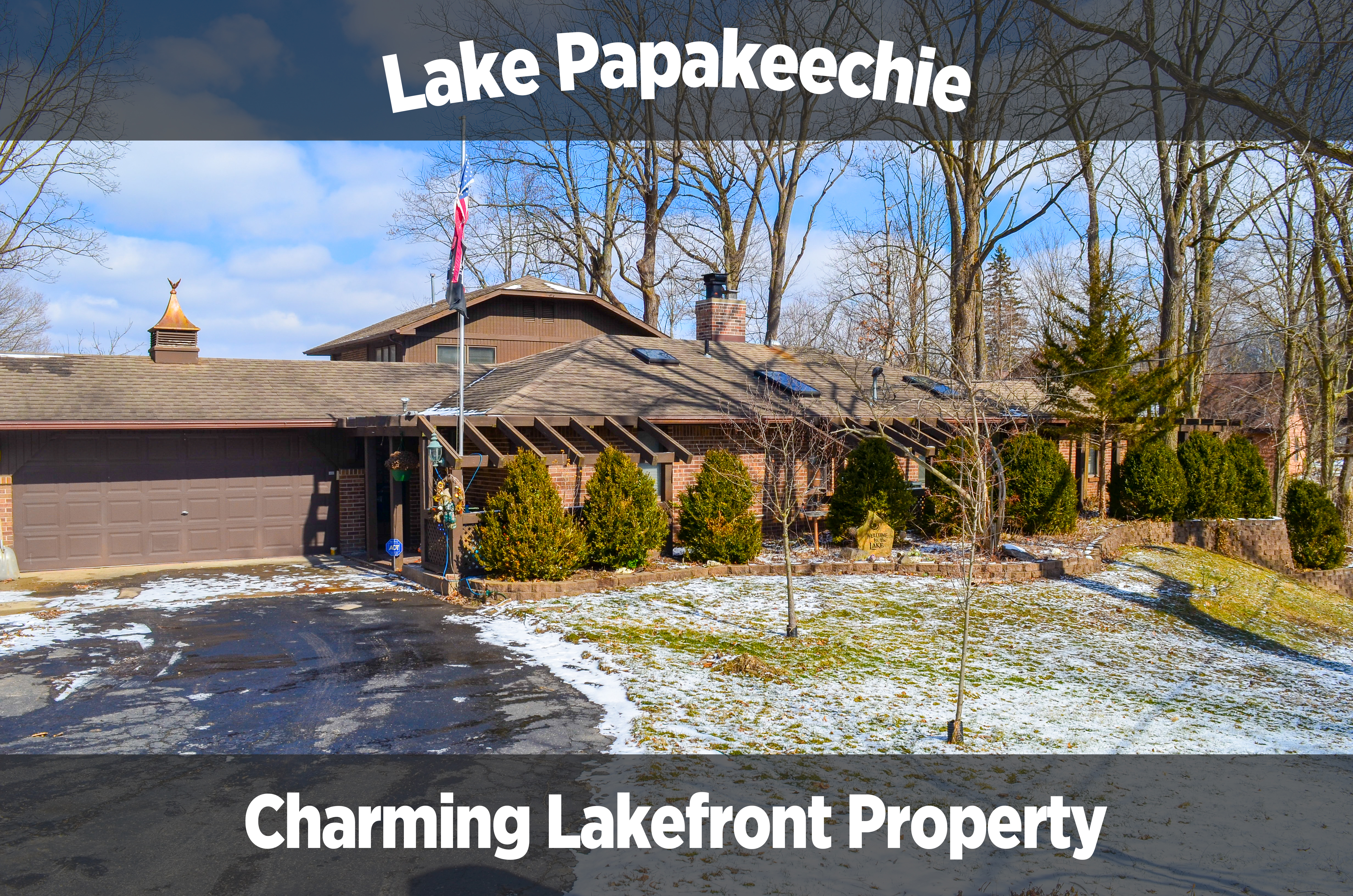 Charming 3 bedroom, 2.5 bath Home on Lake Papakeechie in Syracuse IN