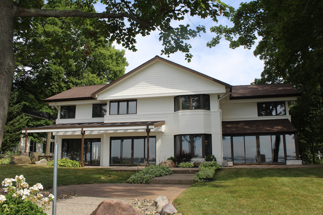 Lakefront Home on Lake Wawasee Scheerer McCulloch Indiana Auctions