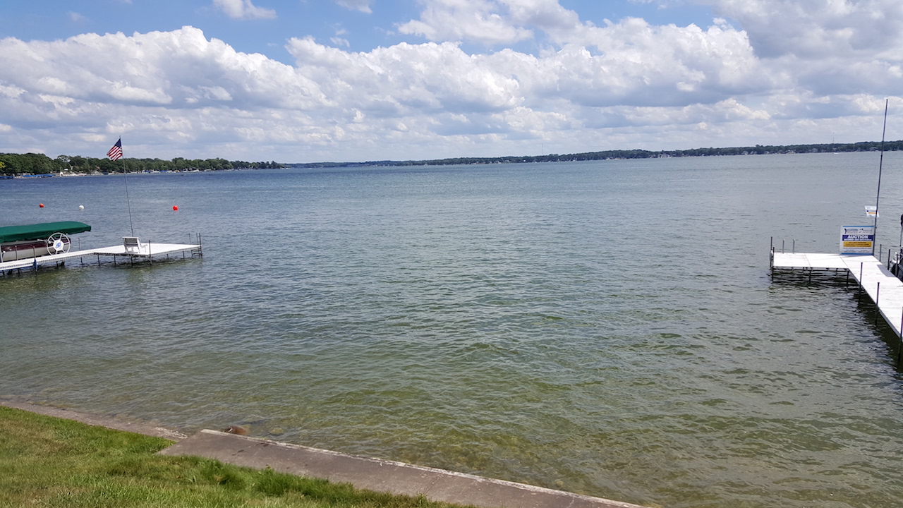 Lakefront Home on Lake Wawasee Scheerer McCulloch Indiana Auctions