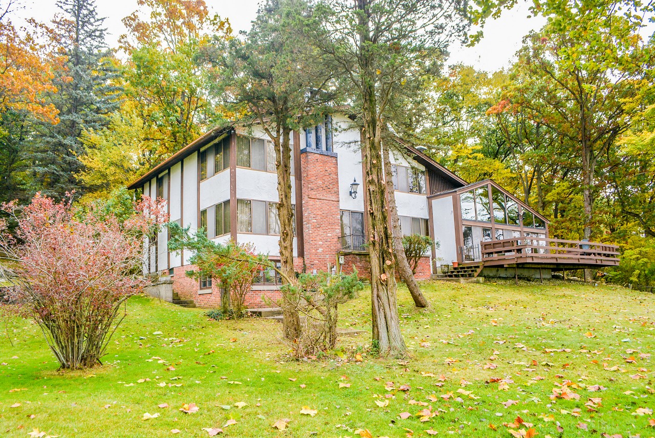 Lake James 5 BR 4 BA Waterfront Home on 1.3+/ Acres Scheerer