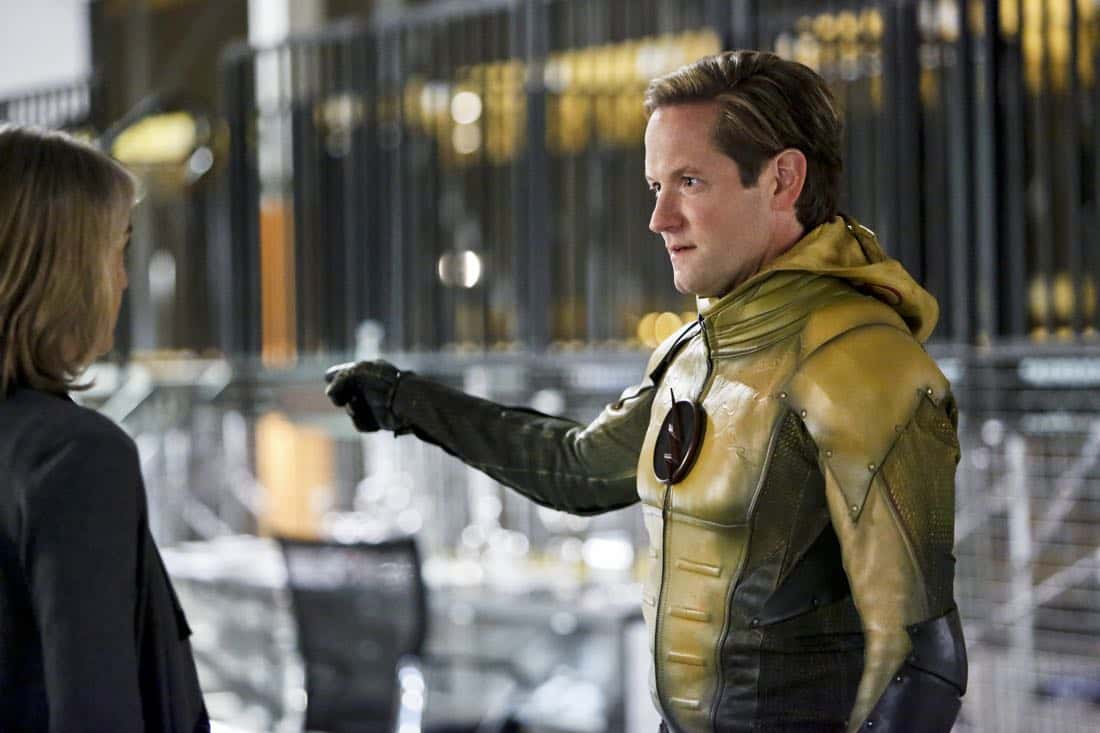 The Flash -- "The Reverse Flash Returns" -- Image FLA211b_0017b -- Pictured (L-R): Amanda Pays as Christina McGee and Matthew Letscher as Eobard Thawne/Reverse Flash -- Photo: Bettina Strauss/The CW -- é 2016 The CW Network, LLC. All rights reserved.