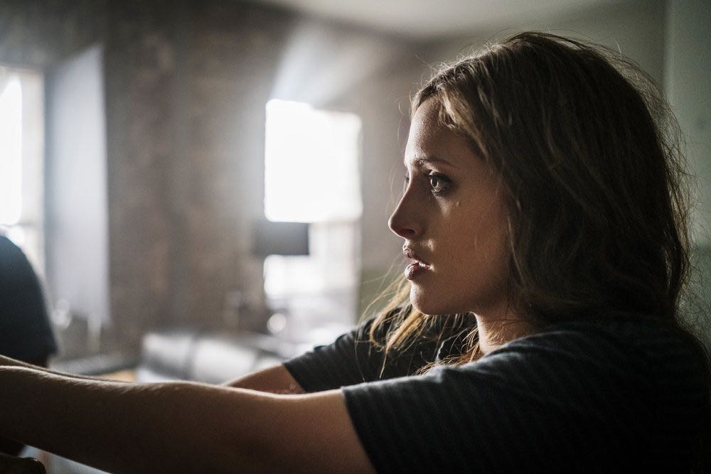 MR. ROBOT -- "eps2.6_succ3ss0r.p12" Episode 208 -- Pictured: Carly Chaikin as Darlene -- (Photo by: Michael Parmelee/USA Network)