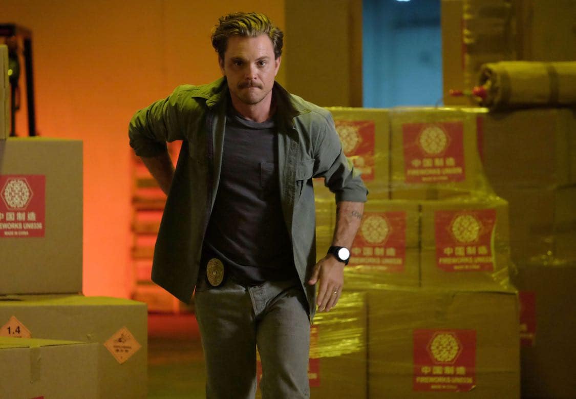 LETHAL WEAPON: Clayne Crawford in the "Surf n Turf" episode of LETHAL WEAPON airing Wednesday, Sept. 28 (8:00-9:00 PM ET/PT) on FOX. ©2016 Fox Broadcasting Co. CR: Darren Michaels/FOX