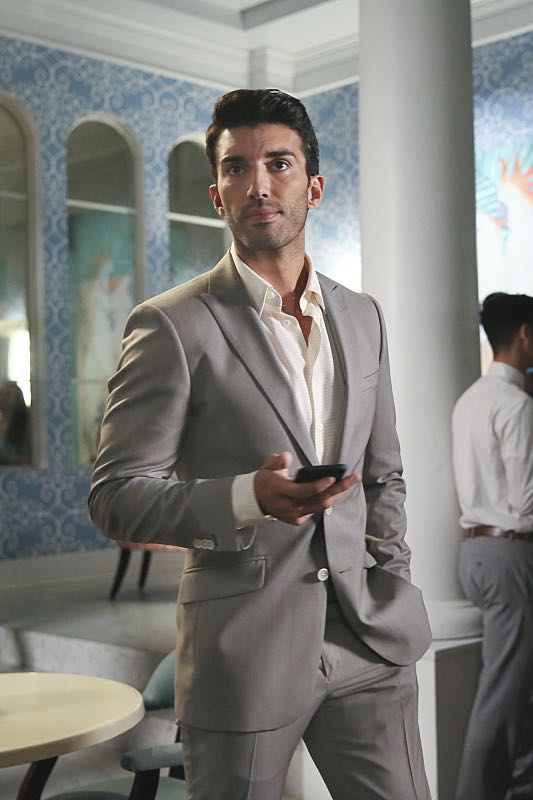 Jane The Virgin -- "Chapter Forty-Seven" -- Image Number: JAV303b_0102.jpg -- Pictured: Justin Baldoni as Rafael -- Photo: Patrick Wymore/The CW -- é 2016 The CW Network, LLC. All Rights Reserved.