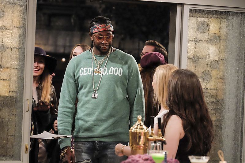 "And The Two Openings: Part Two" -- Pictured: 2 Chainz. When Sophie goes into labor just before the Dessert Bar's grand opening, she demands that Max and Caroline be present for the birth. Also, the girls run into problems when they don't secure a liquor license for their new venue, on the sixth season premiere of 2 BROKE GIRLS, Monday, Oct. 10 (9:30-10:00 PM, ET/PT) on the CBS Television Network. Photo: Darren Michaels/Warner Bros. Entertainment Inc. é 2016 WBEI. All rights reserved.