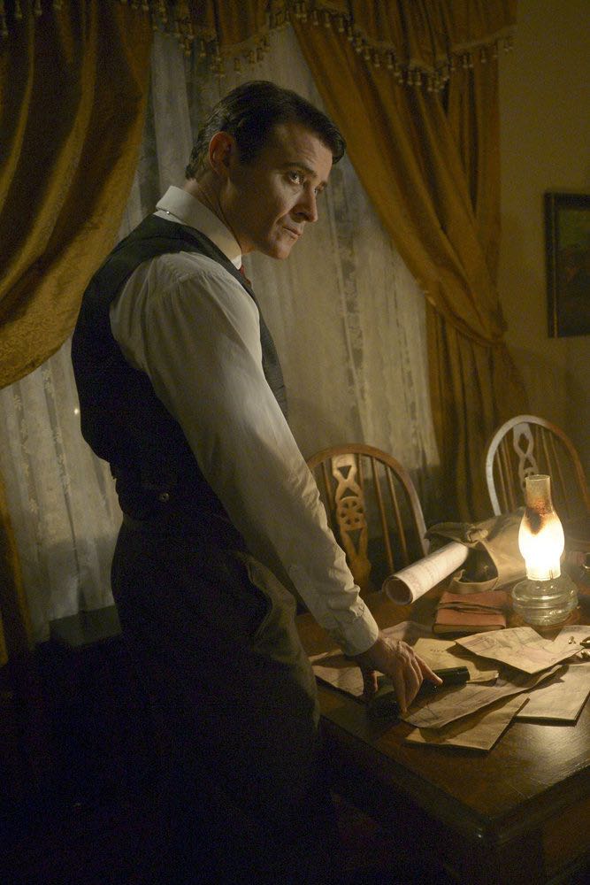TIMELESS -- "The Assassination of Abraham Lincoln" Episode 101 -- Pictured: Goran Visnjic as Garcia Flynn -- (Photo by: Sergei Bachlakov/NBC)