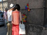 German Artist Uses Lego Bricks to Patch Berlin Building(Jan Vormann)