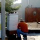 Andrew Cote Tends to His Urban Beehive(Andrew Cote)