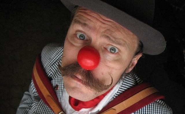 Clown nose image