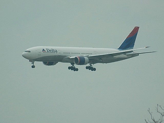 Man's Body Found in Landing Gear Compartment of New York to Tokyo Flight