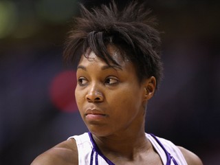 Cappie Pondexter Leads Liberty to Win over Chicago in Season Opener