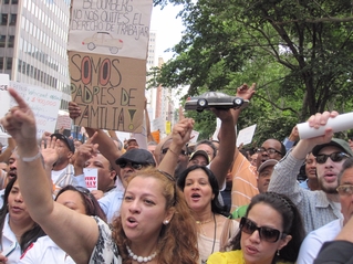 Mayor Bloomberg Threatens More Tickets for Cabbies Until Taxi Deal ...