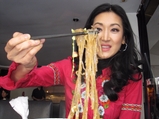 Ex-'Top Chef' Host Rolls Out Korean New Year's Feast
