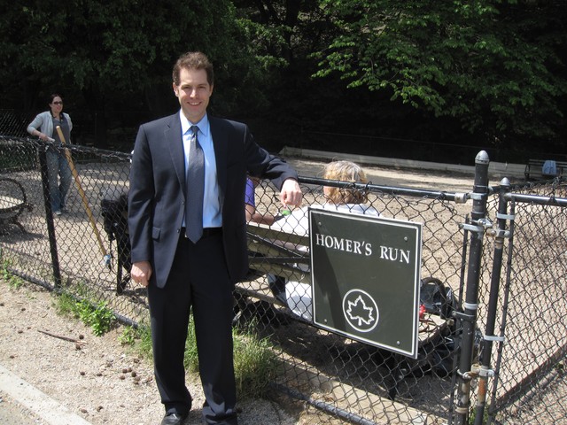 New York State Senate hopeful Mark Levine stopped by to meet with the dog run volunteers.