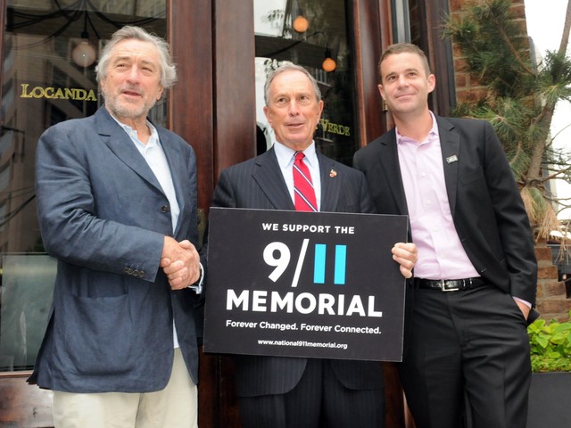 Robert De Niro, Mayor Bloomberg and Joe Daniels, president of the 9/11 memorial foundation, at a press event in 2010.