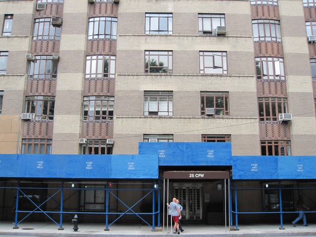 Residents at 25 Central Park central park west buildings. Residents at 25 Central Park